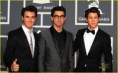 /album/jonas-brothers/jonas-brothers-2010-grammys-13-jpg/