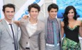 /album/jonas-brothers/photo-by-quasarstarmaxinccom-838f-jpg/